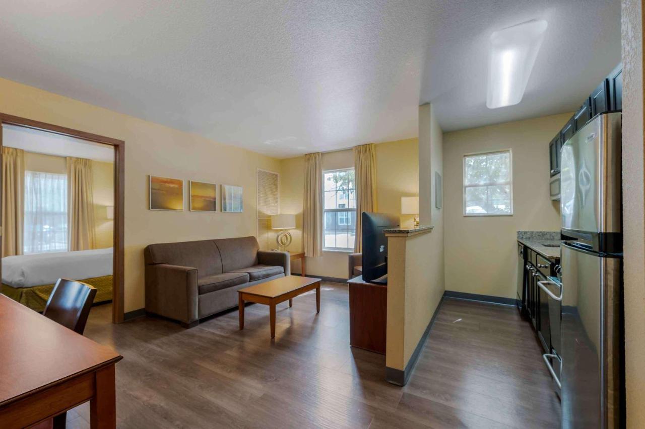 Extended Stay America Suites - Chicago - Elgin - West Dundee Εξωτερικό φωτογραφία